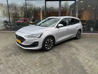 FORD FOCUS 1.0 EBH Titanium nw model,Navi,Clima,WinterPack,Camera,Lane Ass.,