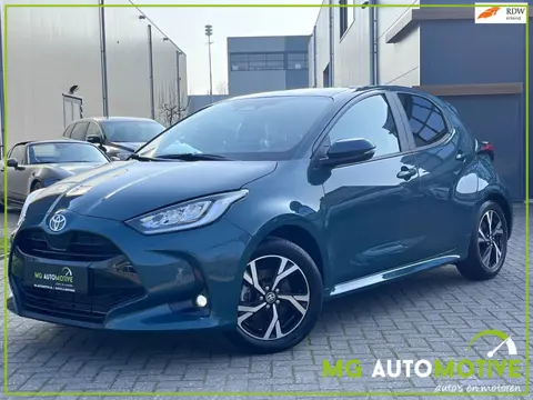 Toyota Yaris 1.5 Hybrid 115 Business Plus | Apple Car Play | 10 jaar Fabr. Gar | NIEUWSTAAT