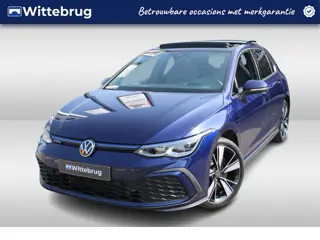 Volkswagen Golf 1.4 eHybrid 245pk DSG GTE / Panoramadak / Head-up Display / Achteruitrijcamera / Ele