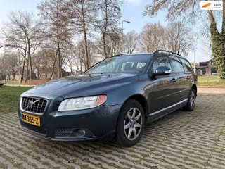Volvo V70 2.0D Summum - airco - leder - cruise control