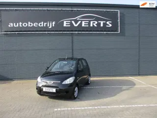 Hyundai I10 1.1 Active Auto rookt iets door olie verbruik koud maar nu scherpe prijs voor deze nette