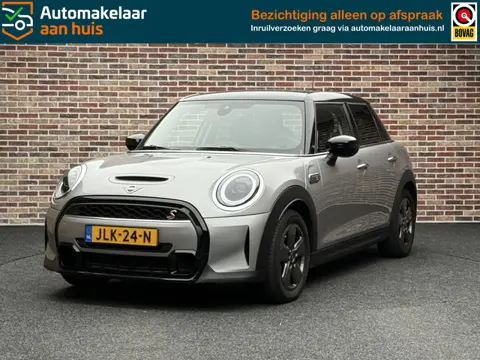 Mini Mini 2.0 Cooper S Essential Garantie tot 11-2027 | Dealer | Camera | Stoelverwarming (verkoper 