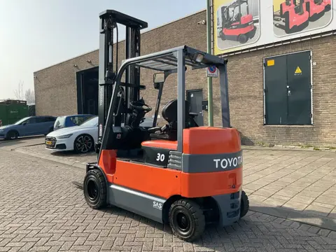 Toyota 7FBMF30 3000KG 6.50METER HEFTRUCK (bj 2009)