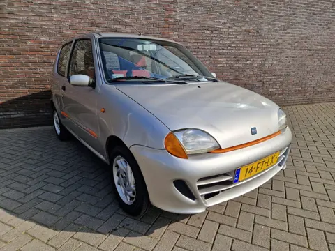 Fiat Seicento 1100 ie Sporting APK 03-'27 stuurbekr radio cd