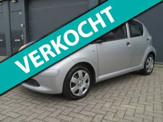 Toyota Aygo 1.0-12V kleine zuinige 5 deurs auto