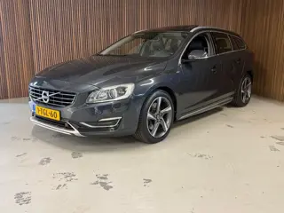 Volvo V60 2.4 D6 AWD Plug-In Hybrid Summum - Open dak - Camera
