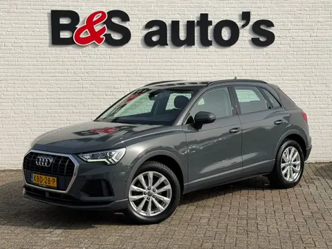 Audi Q3 35 TFSI S Line Pro Line Climate control Cruise LED Stoelverwarming Apple / Android Navi PDC 