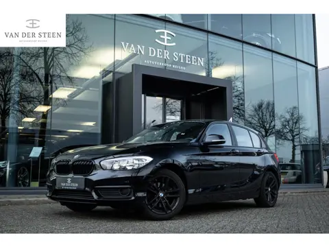 BMW 1-serie 118i Corporate Lease Executive Dealer Onderhouden | Stoelverwarming