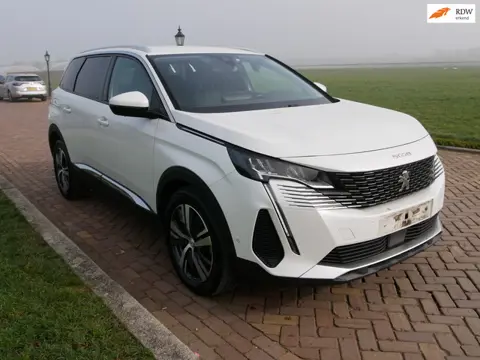 Peugeot 5008 1.5 BlueHDI Allure EAT8 CLIMA NAVI CAMERA ** 14299 NETTO **