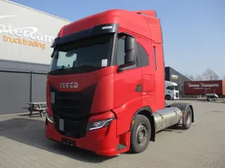 Iveco S-WAY 460 LNG | AIRCO | INTARDER | 2 BEDS | CC |