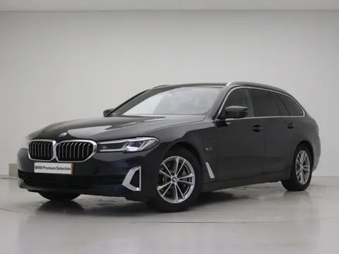 BMW 5 Serie Touring 520e High Executive | 2 jaar BMW Garantie | Panorama | Luxury Line | Camera | La