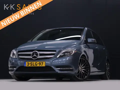 Mercedes-Benz B-Klasse 180 Ambition AUTOMAAT [CRUISE CONTROL, BLUETOOTH TELEFOON, NAVIGATIE, LICHTME