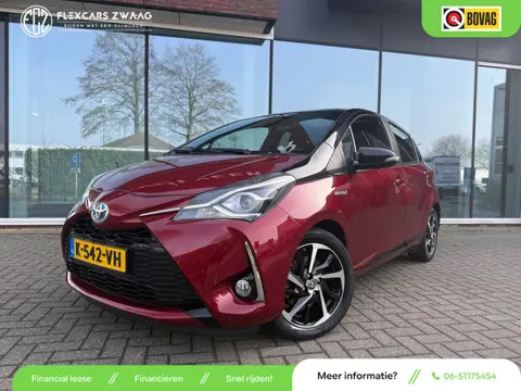 Toyota Yaris 1.5 Hybrid Y20 BiTone - Automaat - Panodak - Climate - Trekhaak afn.