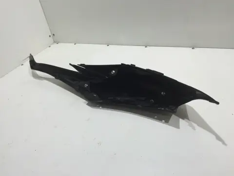 LINKER ACHTERKANT Suzuki GSX R 750 2008 - 2010