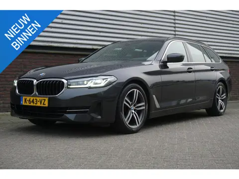 BMW 5-serie Touring 520i Business Edition Plus/Laser LED/Comfort Stoel Dealeronderhouden.