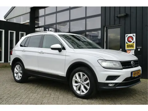Volkswagen Tiguan 2.0 TSI 180 PK 4Motion Highline | NL-Auto | Virtual | Adap.Cruise | Head-Up | Carp