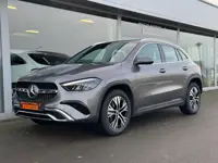 Mercedes-Benz GLA-klasse 180 Progressive line Advanced automaat ,Wegklapbare trekhaak, stoelen elekt