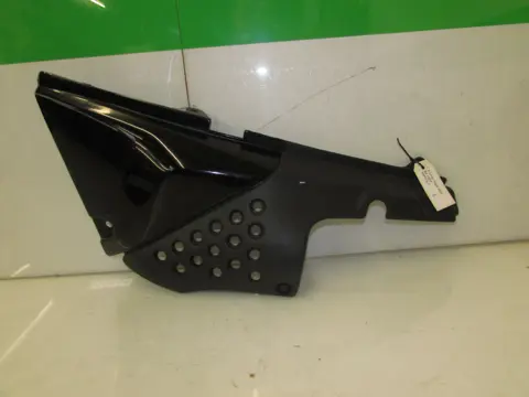 LINKER ACHTERKANT Triumph Tiger 900 1993 - 1998