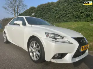 Lexus IS 300h Business Line Pro - Navi - Camera - Parelmoer wit