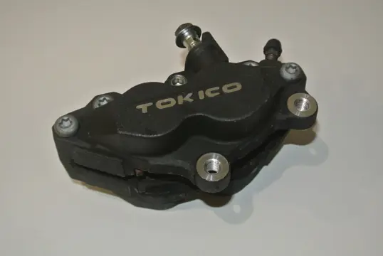 REMKLAUW RECHTS VOOR Suzuki GSX F 650 2008 - 2009