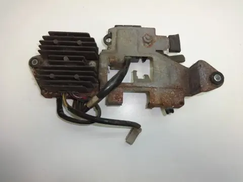 SPANNINGSREGELAAR Honda CB 400 1978 - 1984