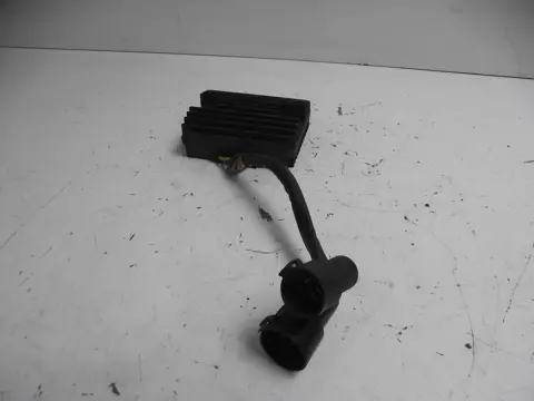 Regulator rectifier  Kawasaki ZX 9 R 2000 - 2001