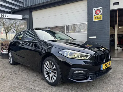BMW 1-serie 118i Executive Ed. (bj 2020, automaat)