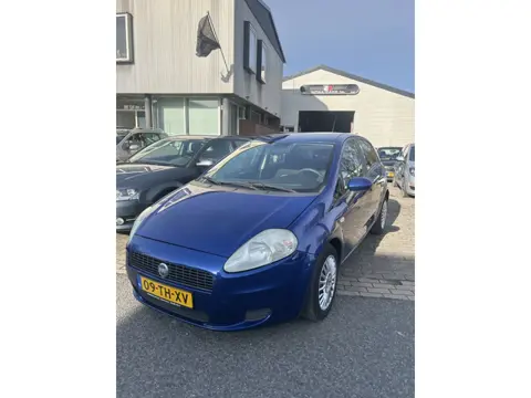 Fiat Grande Punto 1.4 Edizione Prima 5 deurs Airco Enz. Goed rijdende Punto met een Nieuwe Apk T/m 0