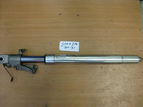 VOORPOOT LINKS COMPLEET Suzuki GSX R 750 1990 - 1991