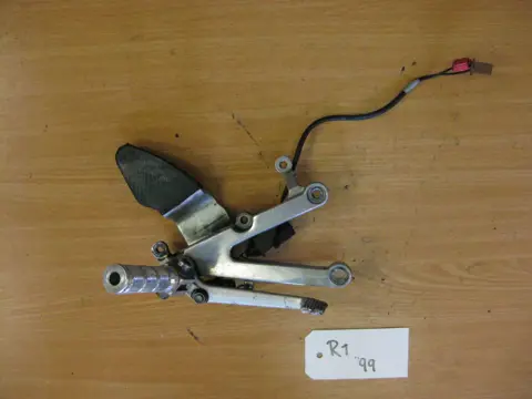 RECHTER SCHETSPLAAT Yamaha YZF R1 1998 - 1999
