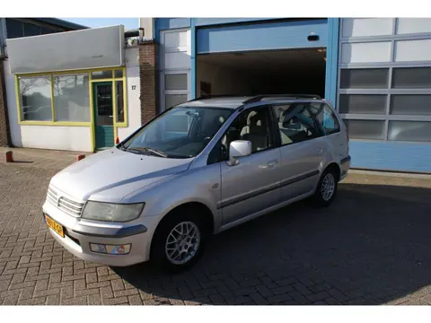 Mitsubishi Space Wagon 2.4 GDI Shogun 7p.