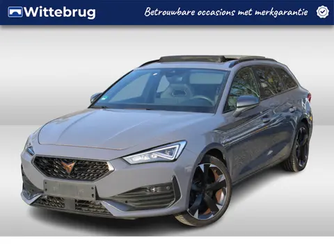 CUPRA Leon Sportstourer 1.4 e-Hybrid 204pk Performance DSG Automaat / Panorama dak / LM 18 inch / Na