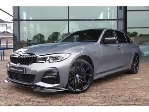 BMW 3-serie 330e M Sport |Head-Up|H&K|Laser|Adaptive|