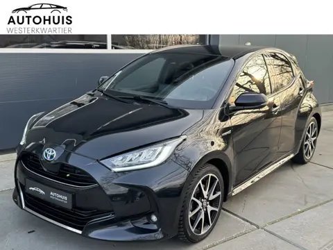 Toyota Yaris 1.5 Hybrid Executive Automaat Panoramadak Camera Navigatie Stoel en stuurverwarming