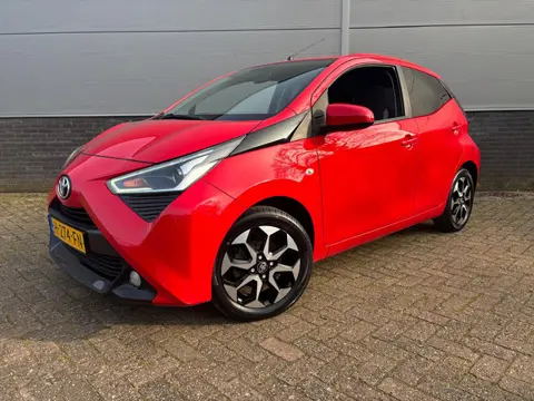 Toyota Aygo 1.0 VVT-i x-joy Apple Carplay/Android Auto | Climate control