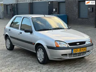 Ford Fiesta 1.3-8V Classic 5deurs APK Rijdt schakelt goed.