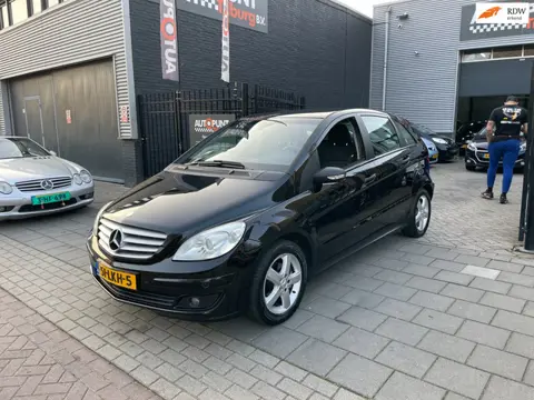 Mercedes-Benz B-klasse 150 Trekhaak Airco PDC NAP APK 1 jaar