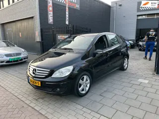 Mercedes-Benz B-klasse 150 Trekhaak Airco PDC NAP APK 1 jaar