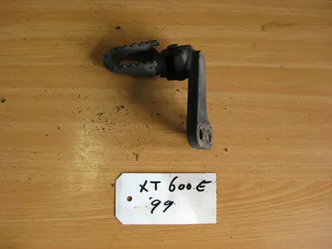 VOETSTEUN LINKS Yamaha XT 600 1999 - 2002