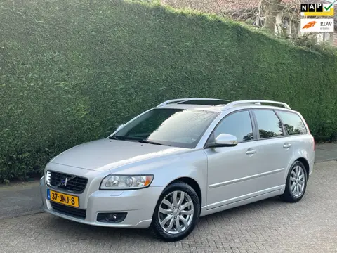 Volvo V50 2.4i Edition II AUTOMAAT/LEER/SCHUIFDAK/NIEUWSTAAT