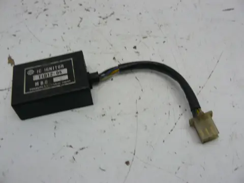 CDI UNIT Honda VF 700 750 F 1982 - 1985 / 1985 - 1986