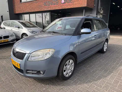 Skoda Fabia Combi 1.4-16V Ambiente AIRCO TREKHAAK ZO MEENEMEN