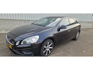 Volvo V60 2.0 D3 R-Design