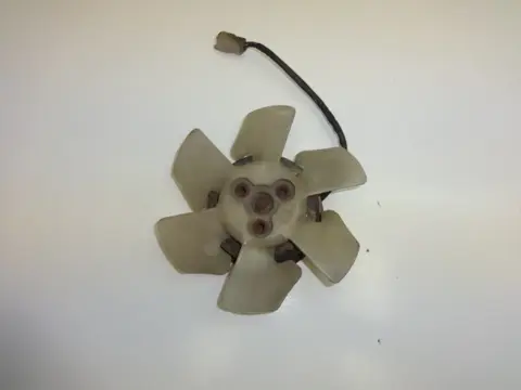 VENTILATOR Honda VF 1100 Sabre 1984 - 1985