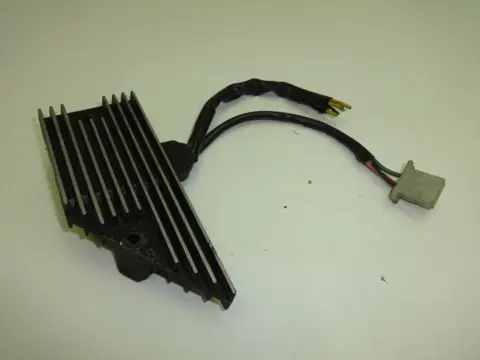 SPANNINGSREGELAAR Honda CB 700 1984 - 1986