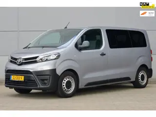 Toyota PROACE Shuttle 1.5 D-4D Navigator Medium