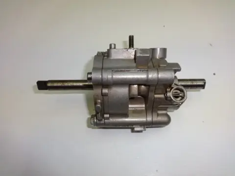OLIEPOMP Honda CBR 1100 XX 1997 - 1998