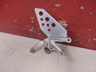 RECHTER SCHETSPLAAT Aprilia RSV 1000 2006 - 2008