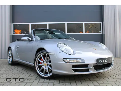 Porsche 911 Cabrio 3.8 Carrera 4S Bose | Complete Historie | Sportstoelen | Lederen interieur | Spor