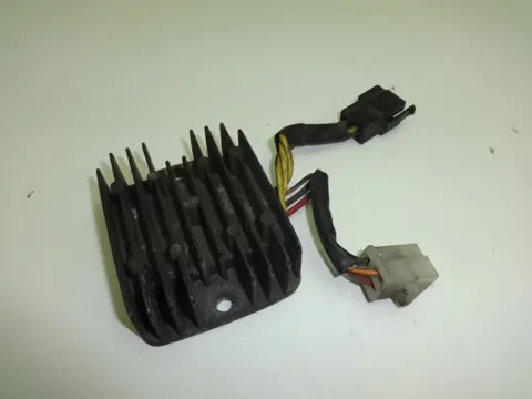SPANNINGSREGELAAR Suzuki LS 650 1986 - 2004